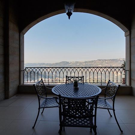 Cherry Blossom Boutique Hotel Bḩamdūn Buitenkant foto