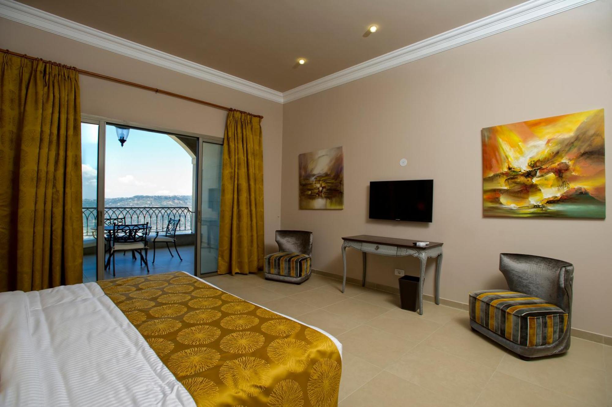 Cherry Blossom Boutique Hotel Bḩamdūn Buitenkant foto
